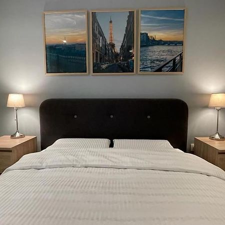 Premium Appartment In Onesti Buitenkant foto
